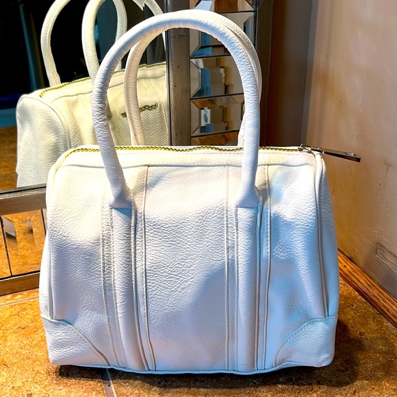 New Victoria’s Secret Handbag - Picture 6 of 7